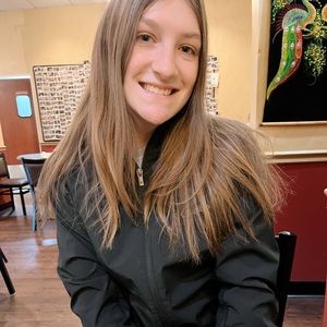 Meet your Posher, Caroline